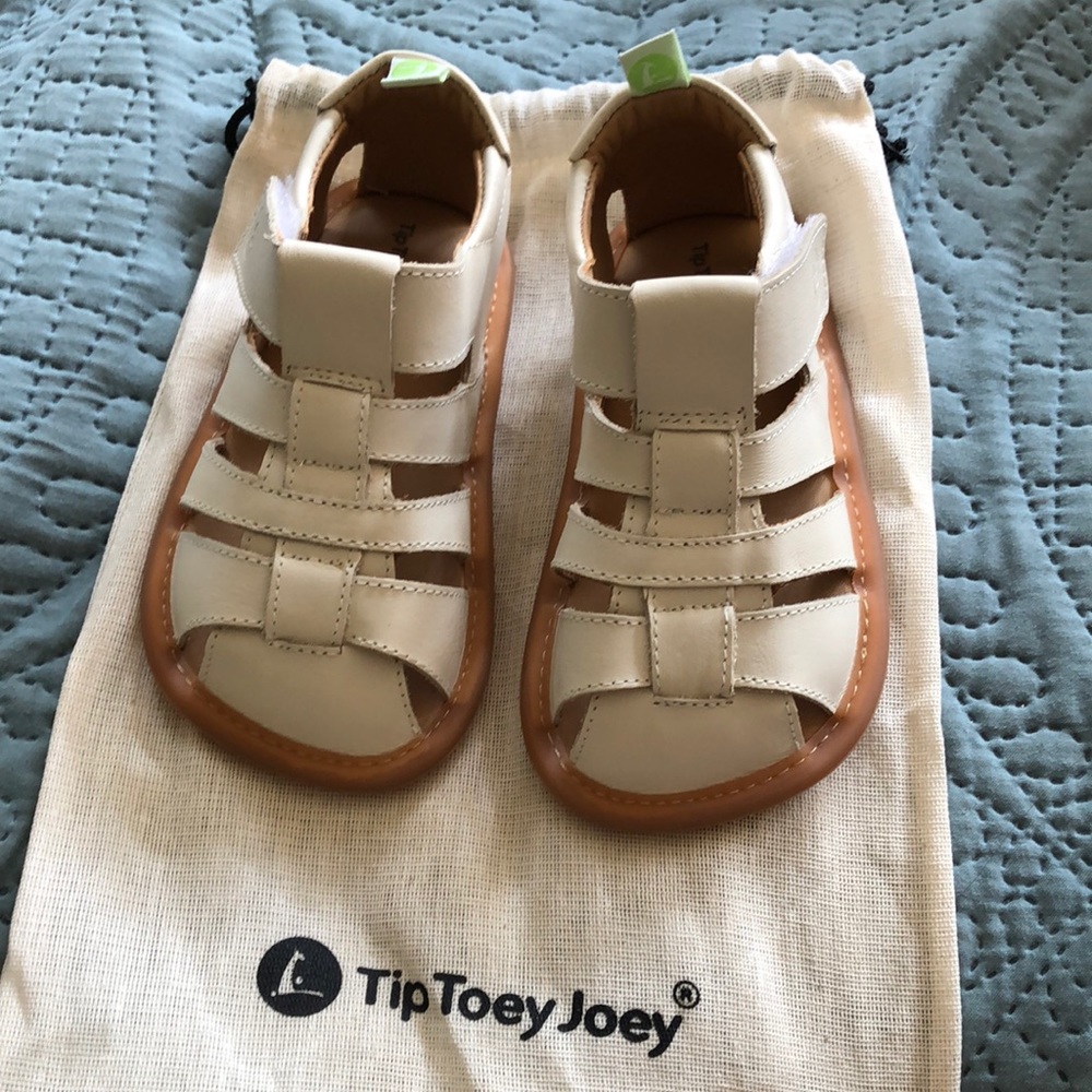 Tip Toey Joey Cream Leather Sandals US 7 (toddler)